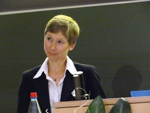 Dr. Hübner