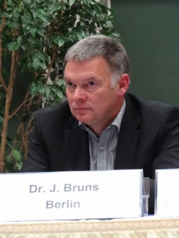 Dr. Bruns