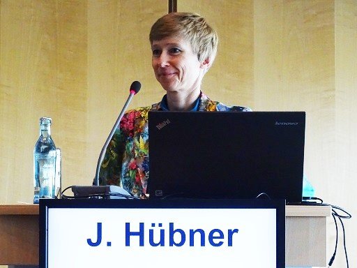 Dr. Hübner