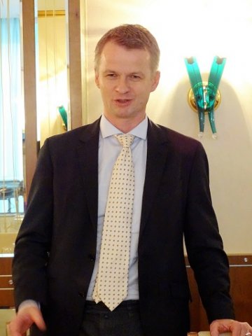 Dr. Lutz Müller (UKH)