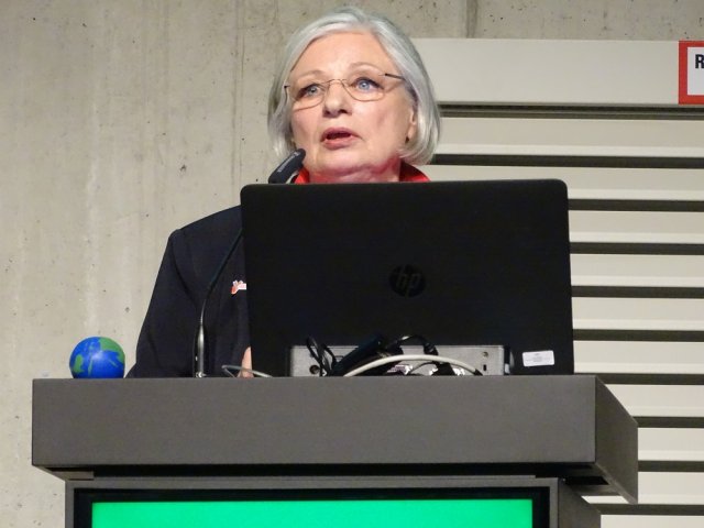 Anita Waldmann (LHRM)