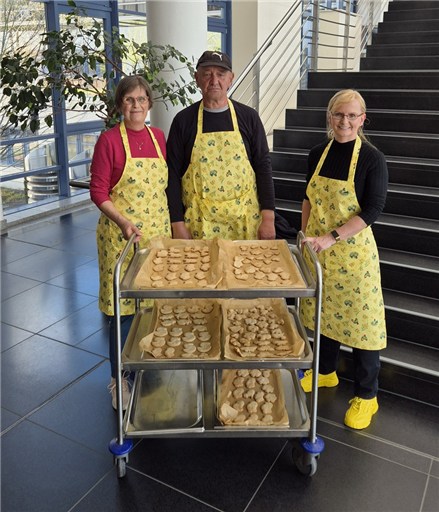 Plätzchen backen im Städtischem Klinikum Dessau am 07.04.2025